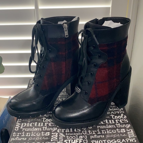 Coach Hedy Bootie size 6 - Picture 5 of 9